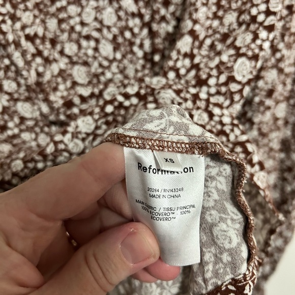 Reformation blouse size xs floral rust and white - Picture 4 of 4